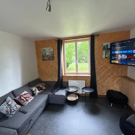 Nadege A L Ombre D'une Tour Holiday home Tournebu
