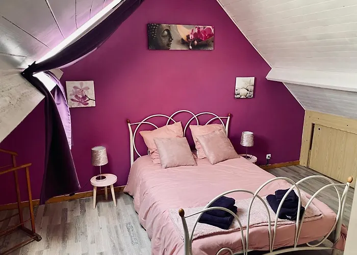 Nadège à L Ombre D'une Tour *